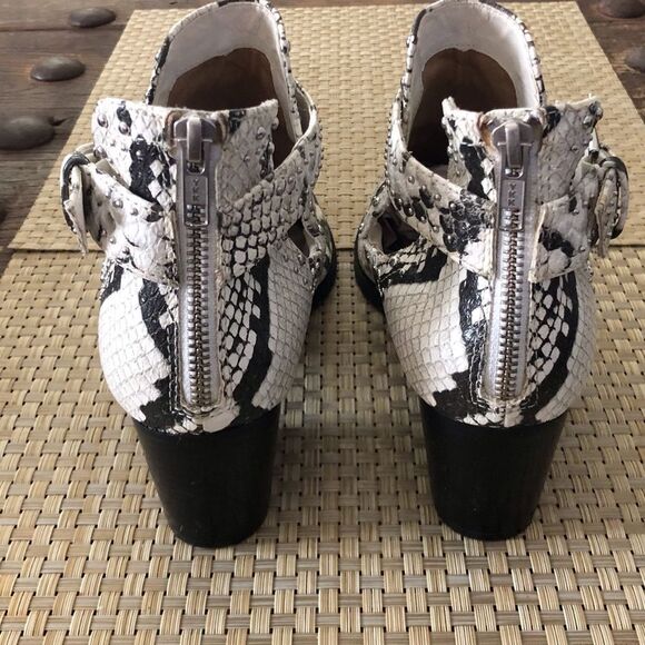 BP. Nordstrom Brand Sadey Snake Print Studded Cut Out Ankle Boots Size 7.5 - Picture 10 of 10